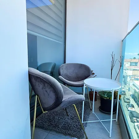 Seaview Business Hub Apartment